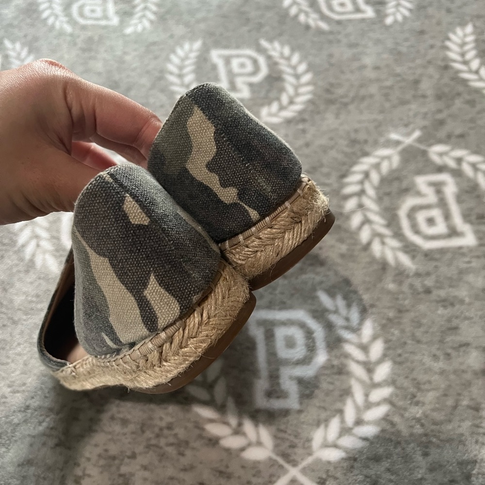 Steve Madden green camouflage linen blend espadrilles - Picture 3 of 6